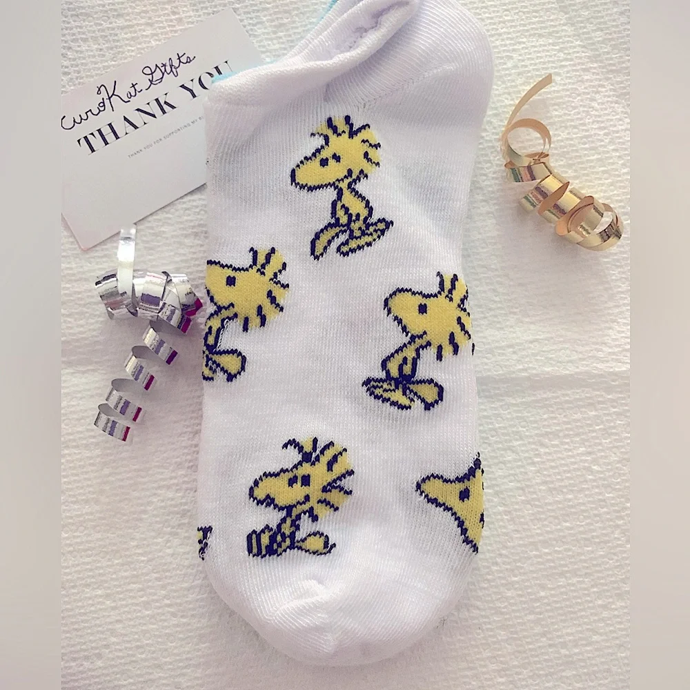 Peanuts Woodstock Women's No Shows Socks NEW size 4-10 unisex white yellow